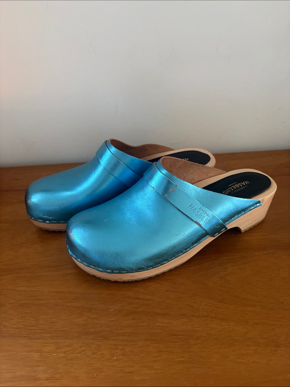 Swedish Hasbeens Metallic Turquoise Blue Leather Clogs